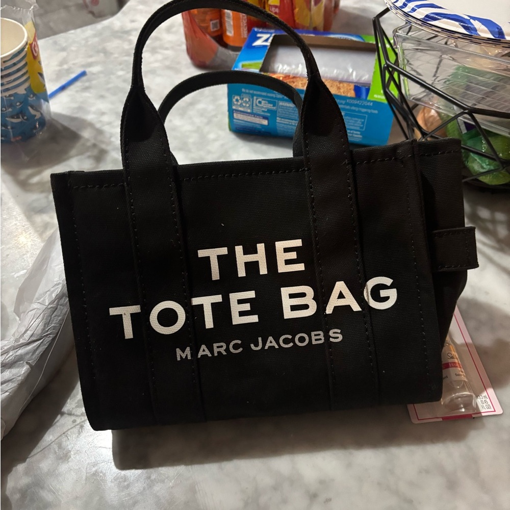 Authentic Marc Jacob Small Tote - Picture 3 of 6
